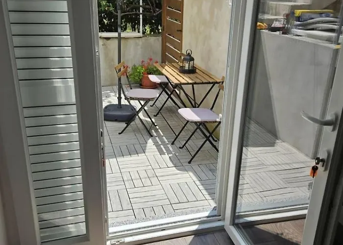Apartment Studio-apartment Fuer 2 Personen Mit Terrasse By Interhome