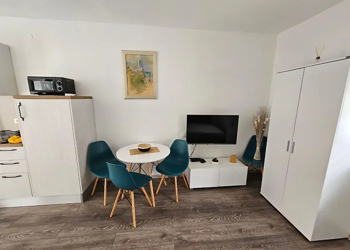 Apartment Studio-apartment Fuer 2 Personen Mit Terrasse By Interhome *