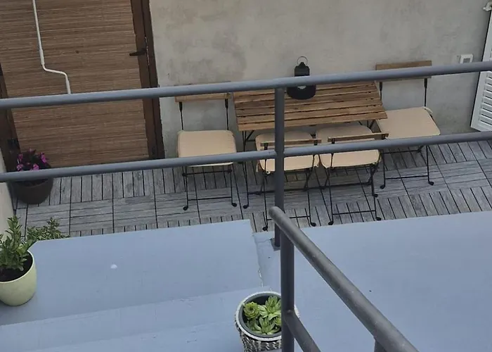 Studio-apartment Fuer 2 Personen Mit Terrasse By Interhome *